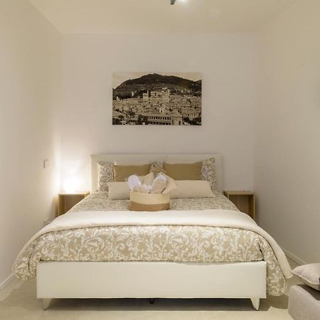 Casa Falcucci Губио Екстериор снимка