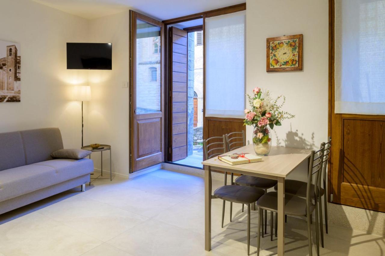 Casa Falcucci Губио Екстериор снимка