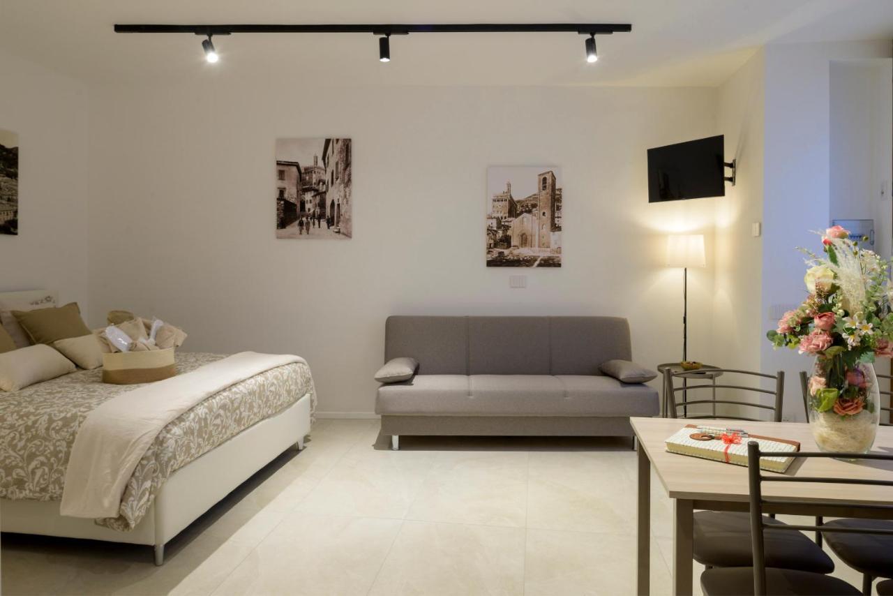 Casa Falcucci Губио Екстериор снимка
